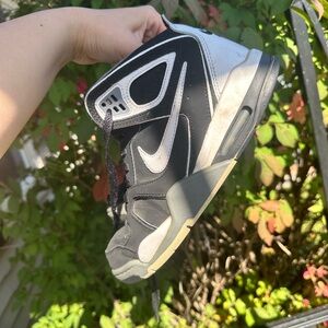 Nike AIR FLIGHT Black and Gray Athletic Shoes